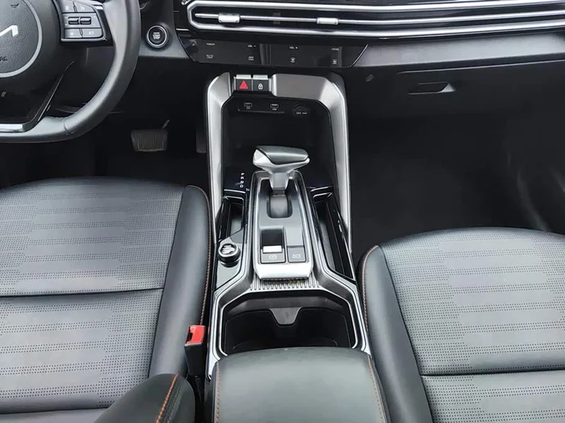 Kia Sportage — фото 16