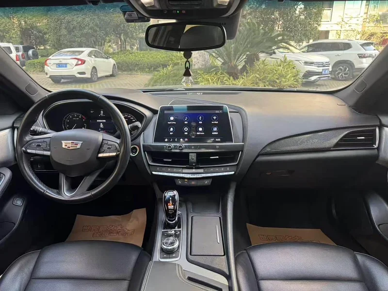 Cadillac CT5 — фото 5