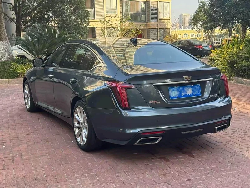 Cadillac CT5 — фото 9