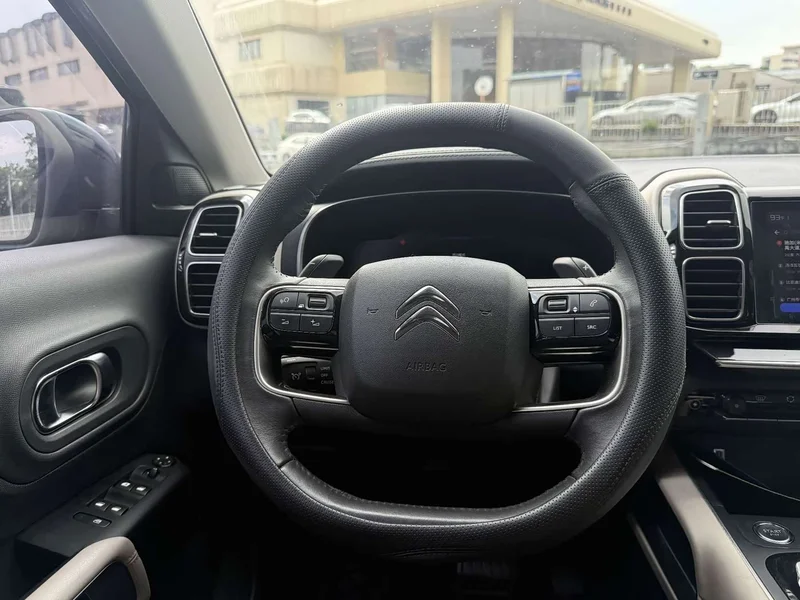 Peugeot C5 Aircross — фото 6