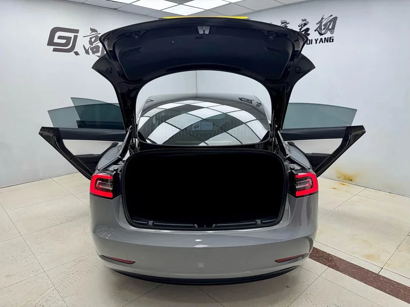 Tesla Model 3 — фото 22