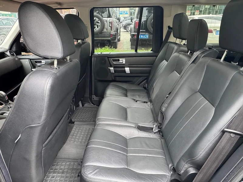 Land Rover Discovery — фото 18