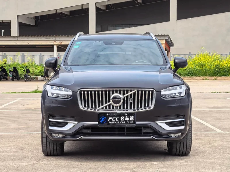 Volvo XC90 — фото 2