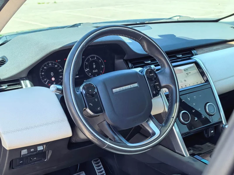 Land Rover Discovery — фото 16