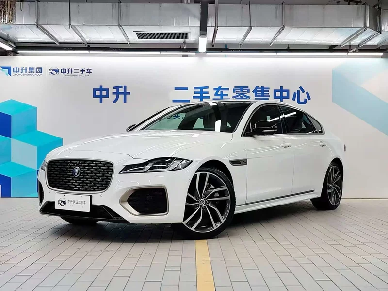 Jaguar XFL — фото 1