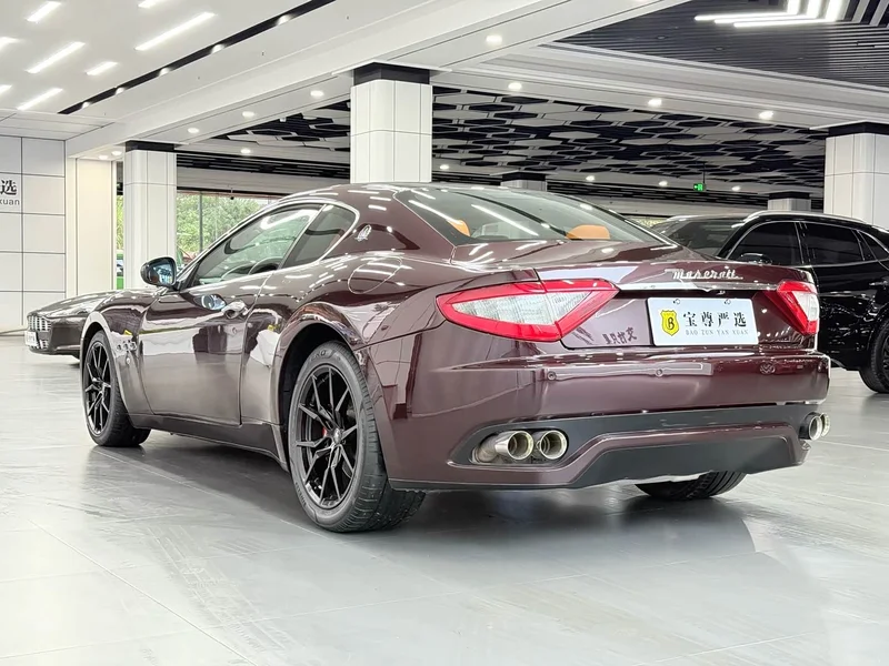 Maserati GranTurismo — фото 6