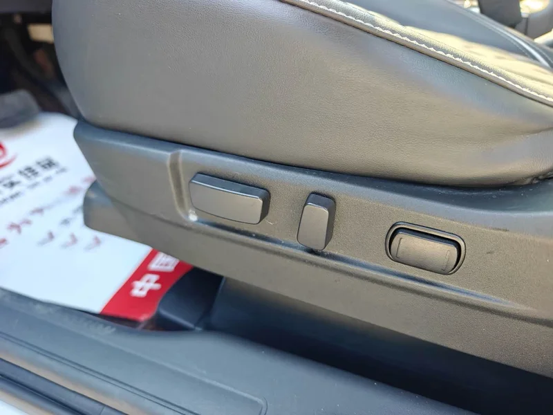 Mitsubishi Outlander — фото 11
