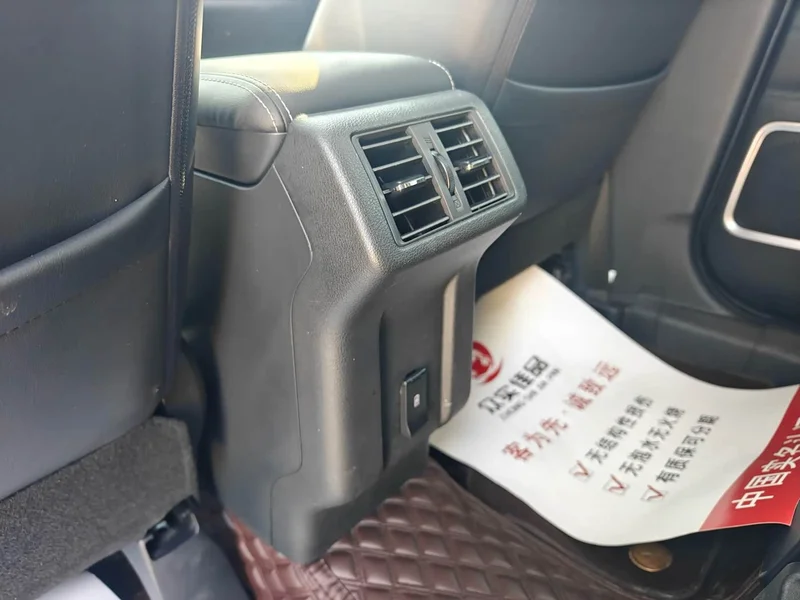 Mitsubishi Outlander — фото 18