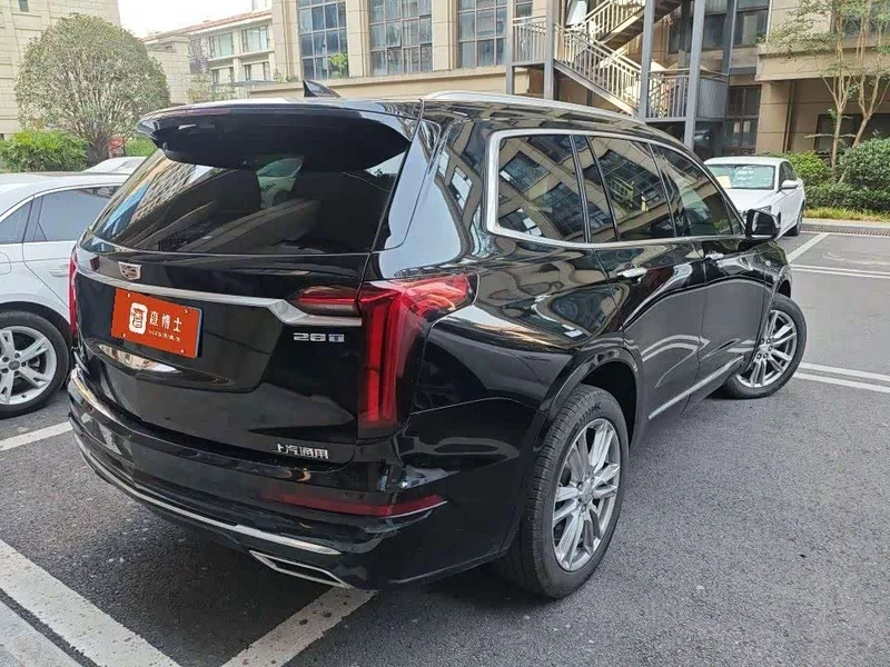 Cadillac XT6 — фото 9