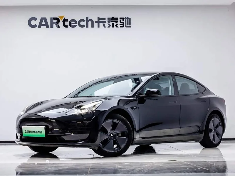 Tesla Model 3 — фото 1