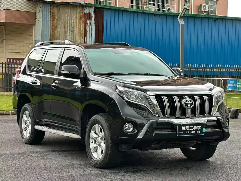 Toyota Prado — фото 1