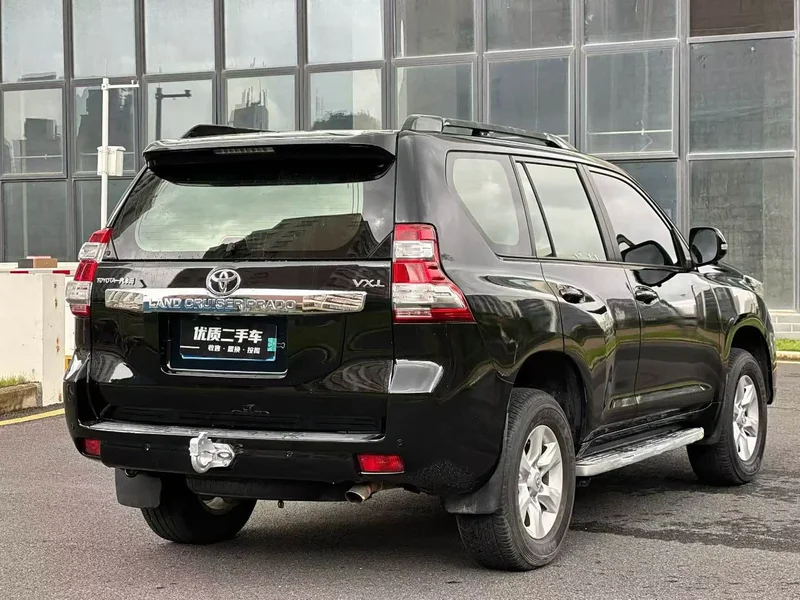 Toyota Prado — фото 7