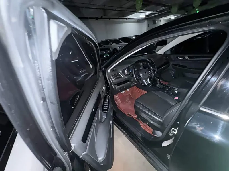 Subaru Legacy — фото 18
