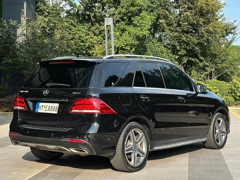 Mercedes-Benz GLE — фото 9