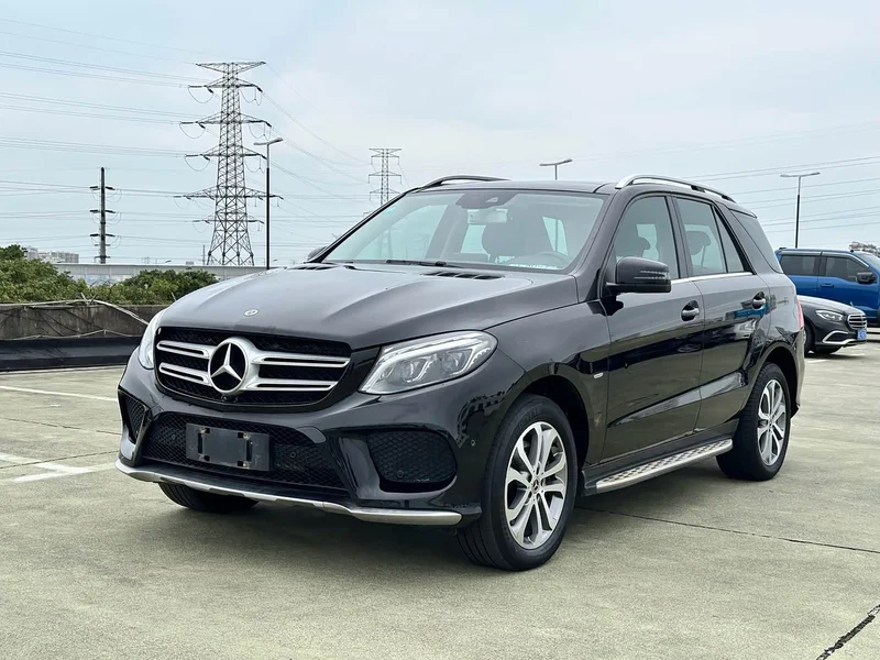 Mercedes-Benz GLE — фото 1