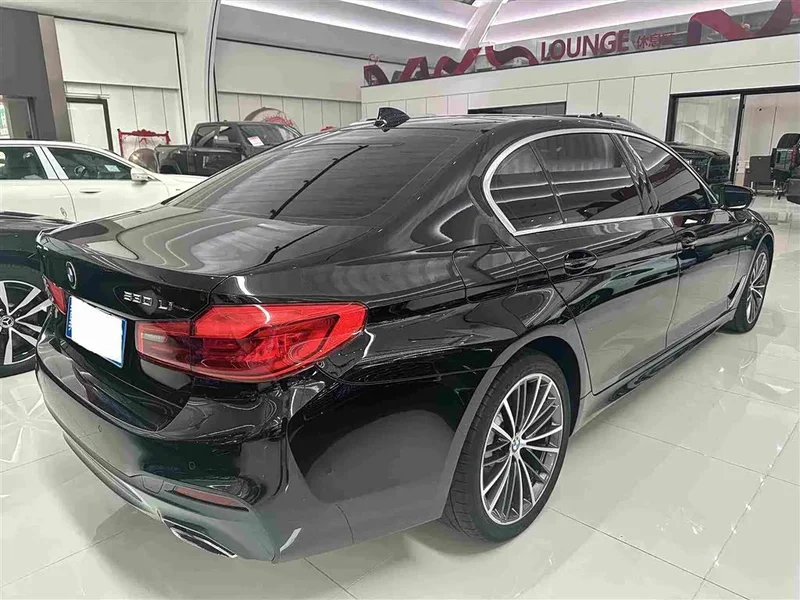 BMW 5-Series — фото 19
