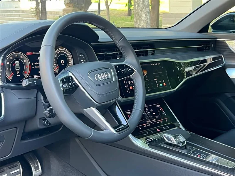 Audi A6L — фото 6