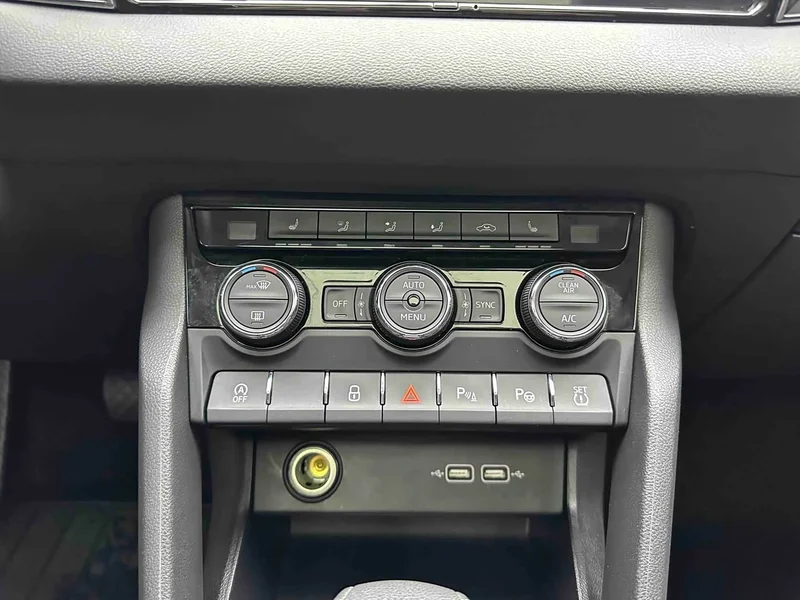 Skoda Karoq — фото 17