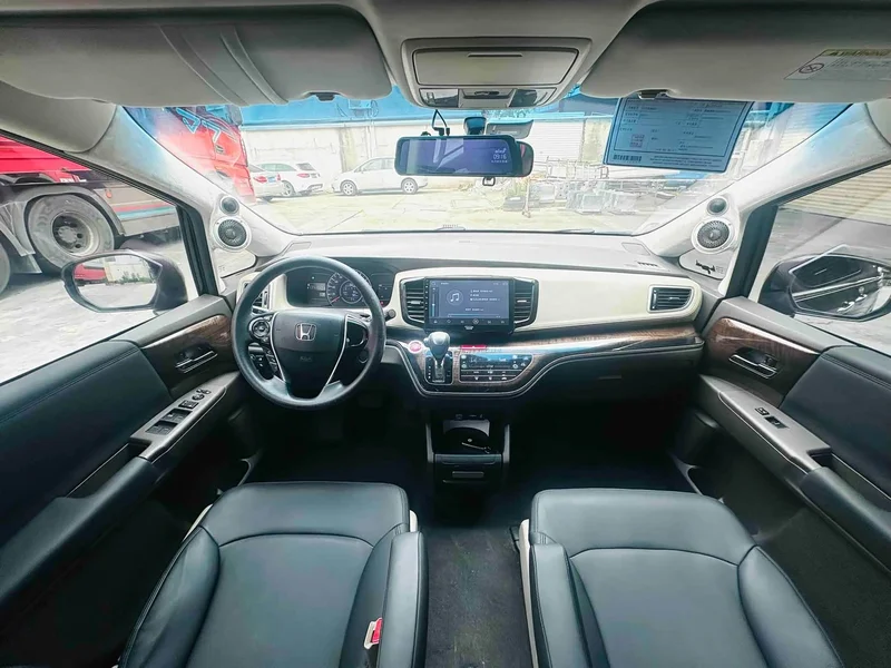 Honda Odyssey — фото 17