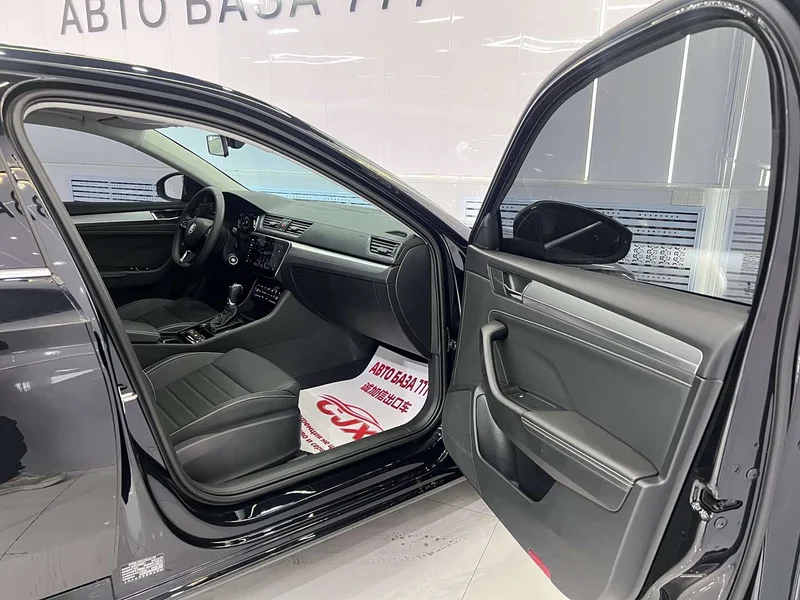 Skoda Superb — фото 18