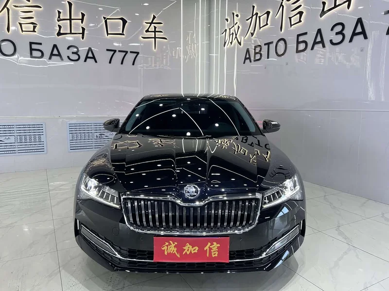 Skoda Superb — фото 2