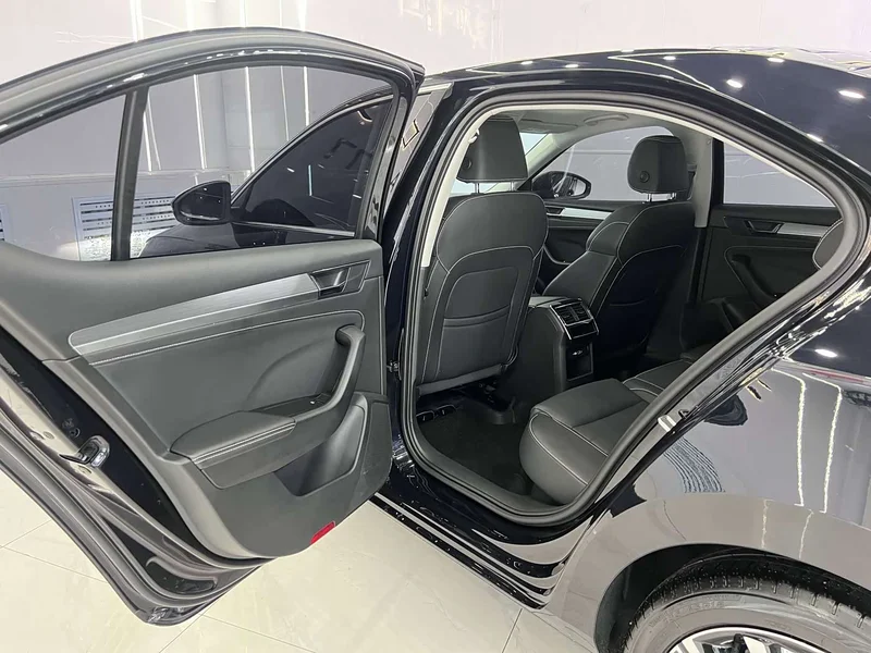 Skoda Superb — фото 10