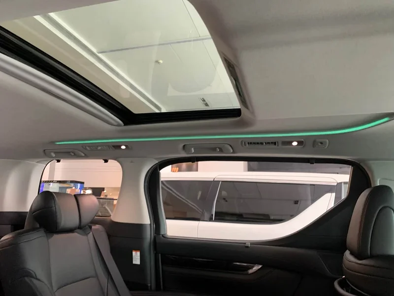 Toyota Alphard — фото 11