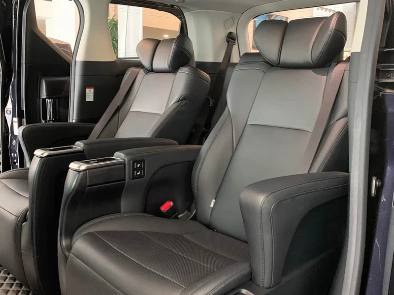 Toyota Alphard — фото 15