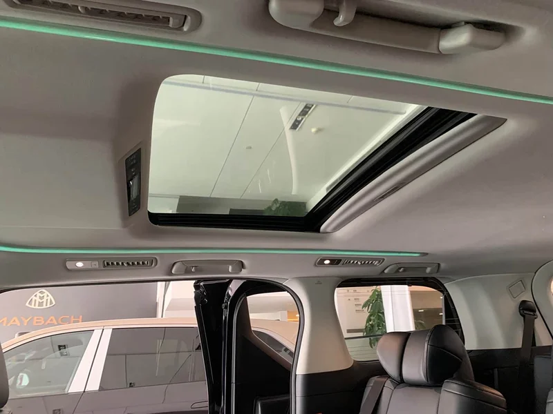 Toyota Alphard — фото 16