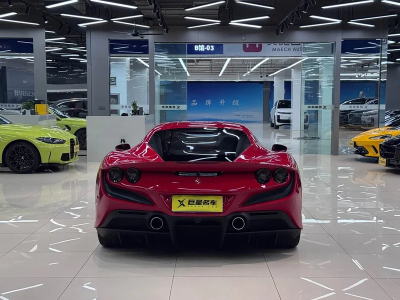 Ferrari F8 — фото 8