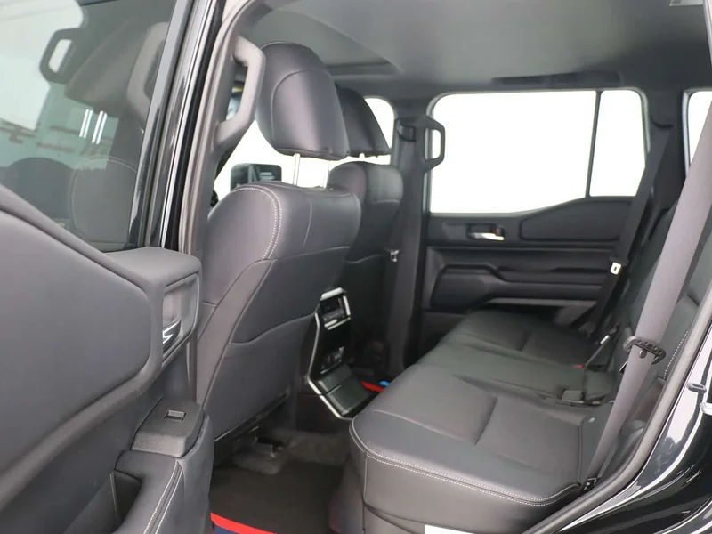 Toyota Prado — фото 10