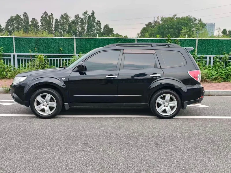 Subaru Forester — фото 4