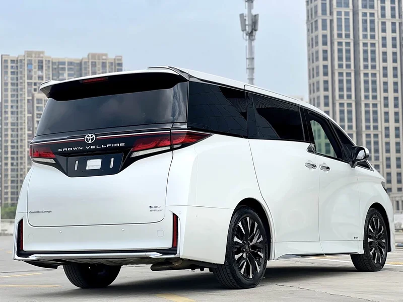 Toyota Vellfire — фото 12