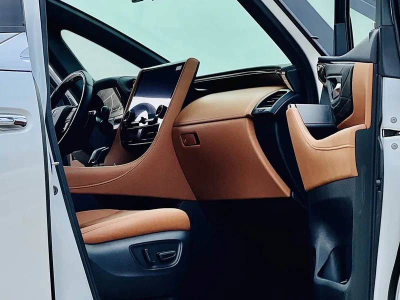 Toyota Vellfire — фото 7