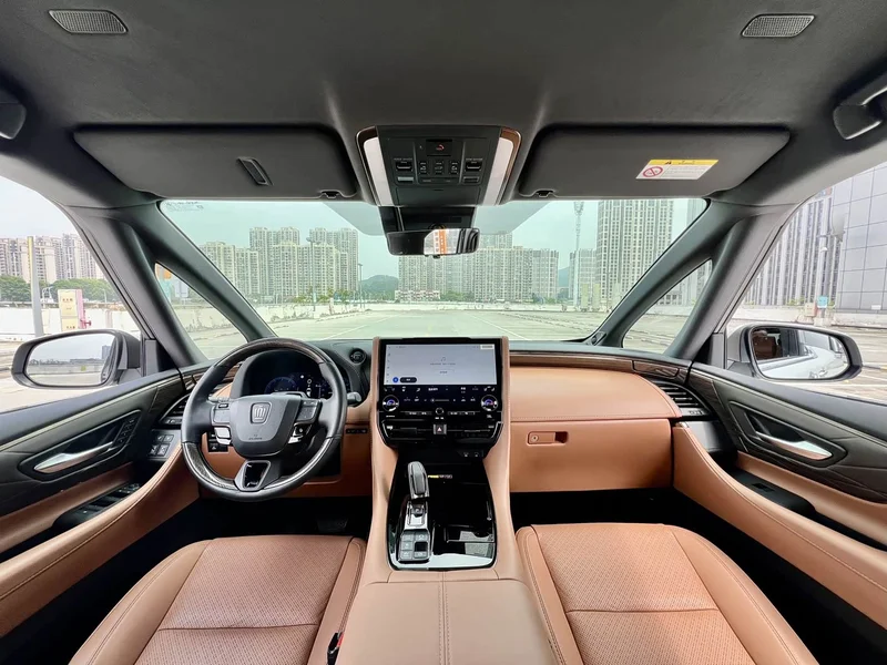 Toyota Vellfire — фото 9