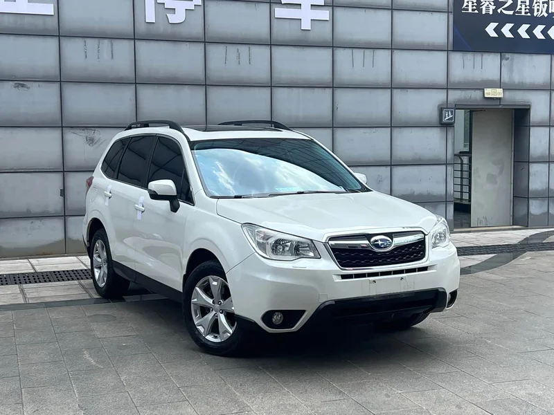 Subaru Forester — фото 1