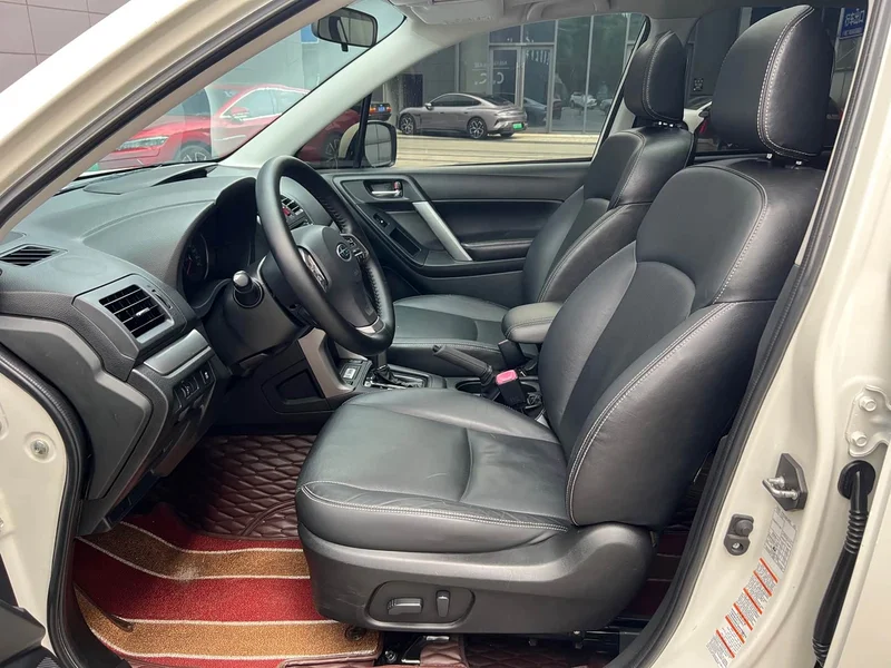 Subaru Forester — фото 4