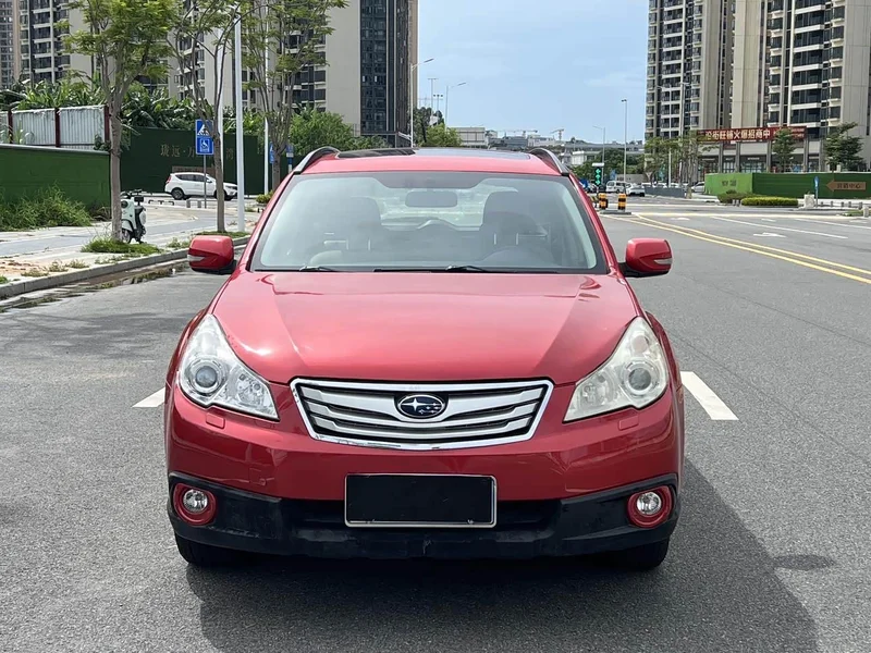 Subaru Outback — фото 1