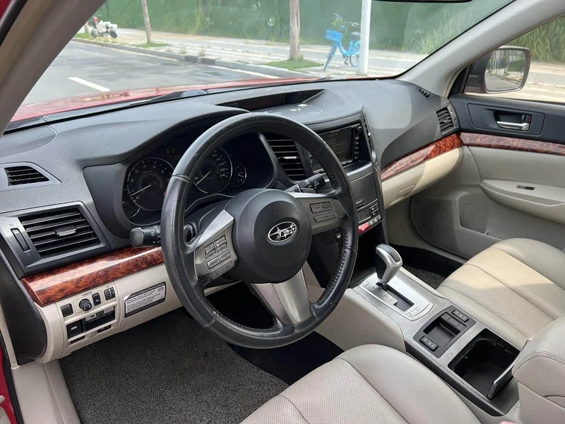 Subaru Outback — фото 12