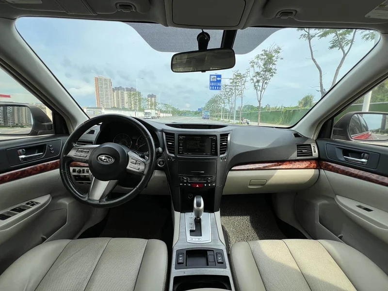 Subaru Outback — фото 19