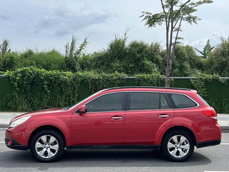 Subaru Outback — фото 6