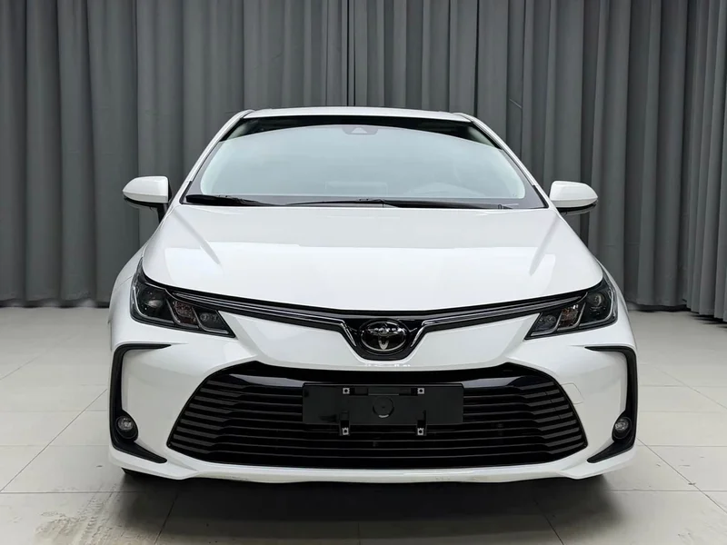 Toyota Corolla — фото 2