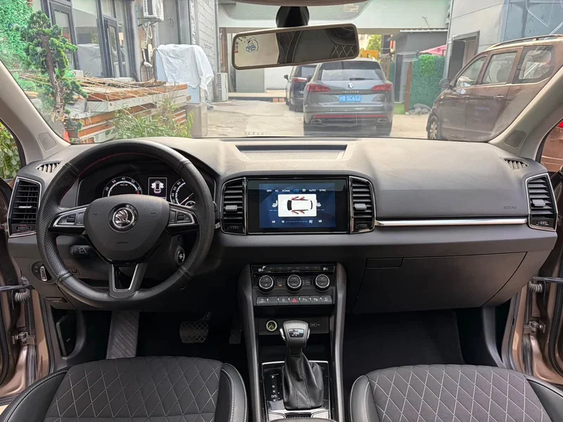Skoda Karoq — фото 12