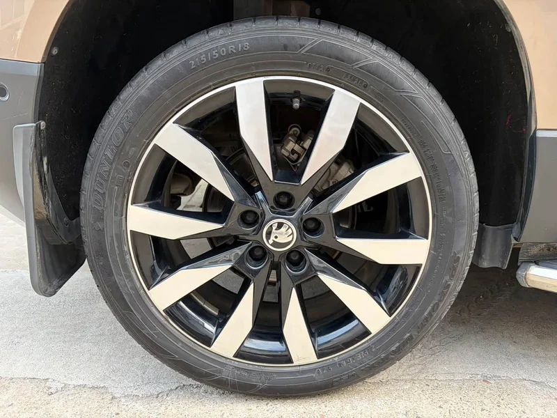 Skoda Karoq — фото 21