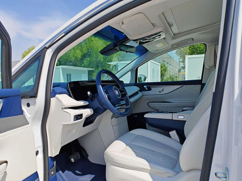 Buick GL8 New Energy — фото 10