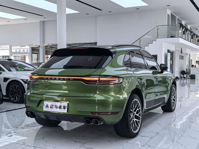 Porsche Macan — фото 15