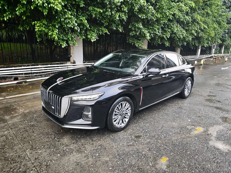 Hongqi H5 — фото 1