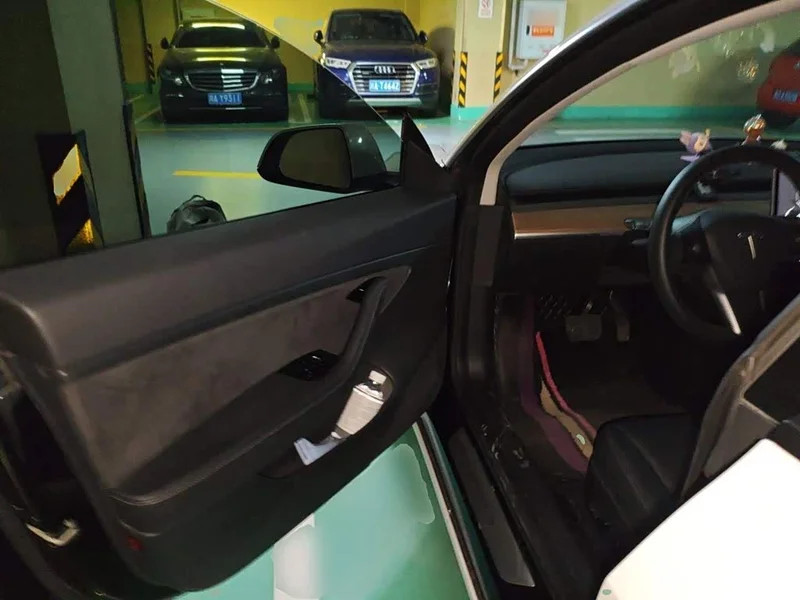 Tesla Model 3 — фото 12