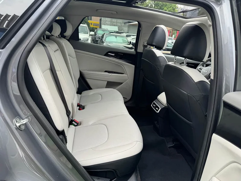 Kia Sportage — фото 14