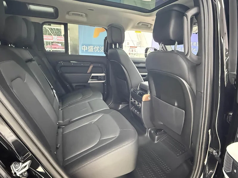 Land Rover Defender — фото 19